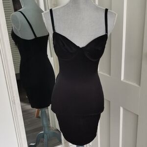 70s weight watchers black slip in control. Size small